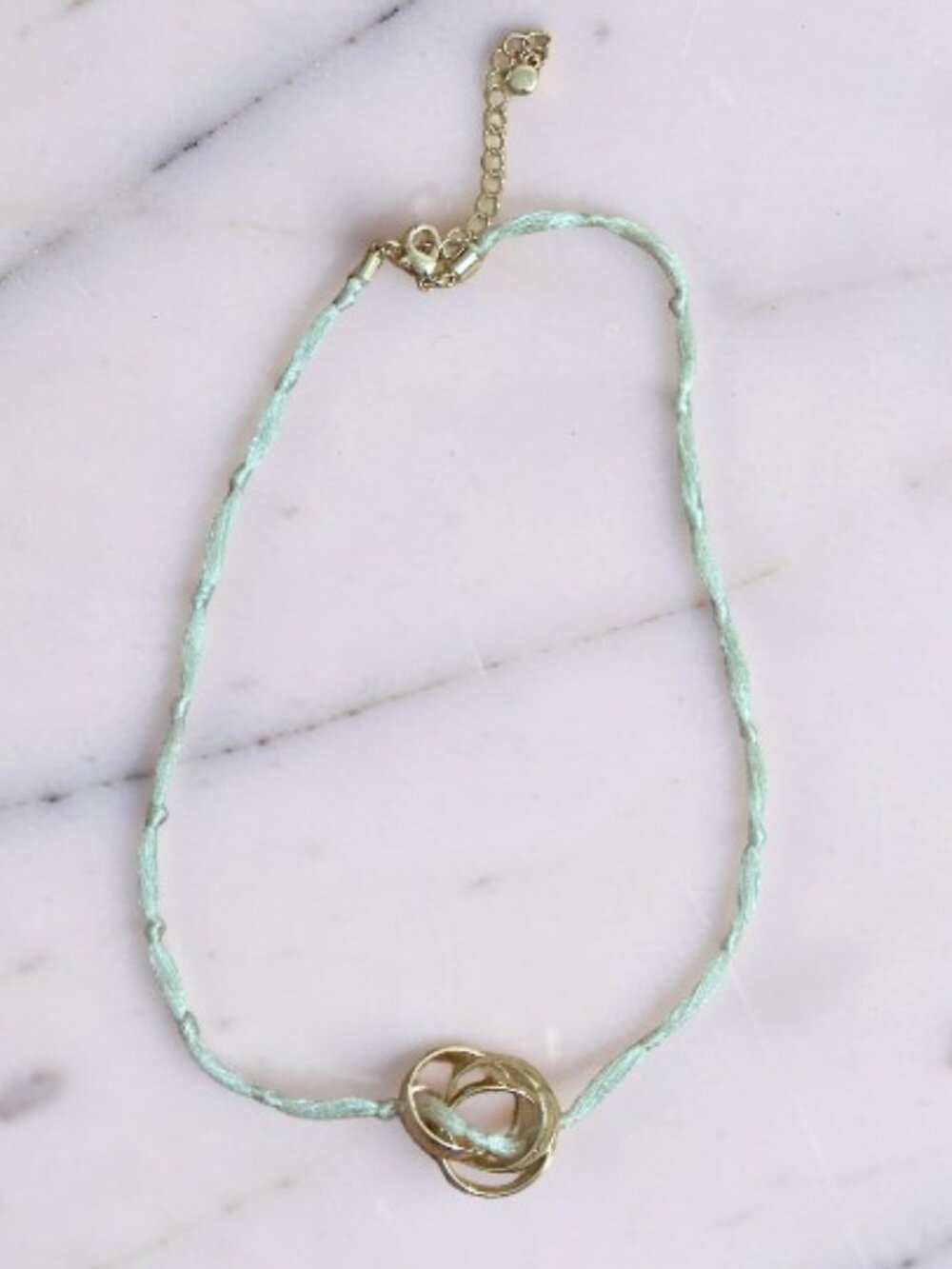 NWOT Anthropologie Silk Thread Necklace Three Gold Interlocked Rings Boho - Rare